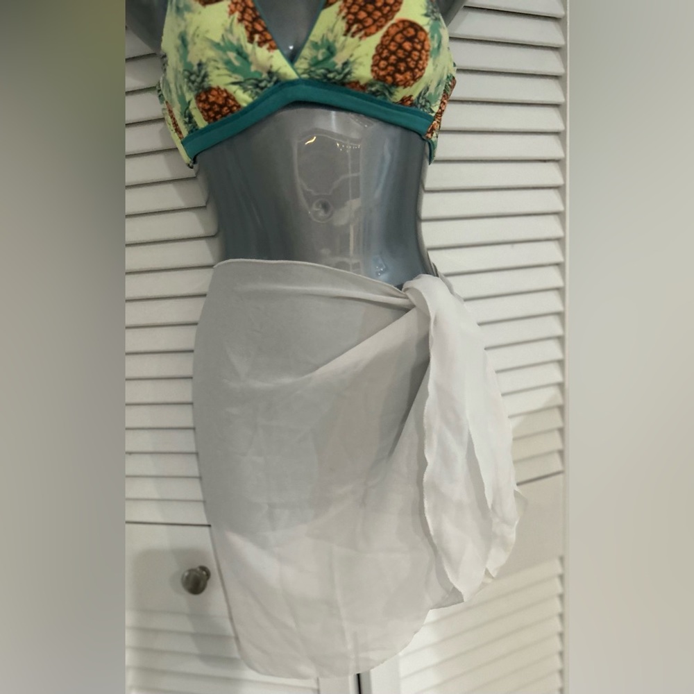Undercover beachwear- white, sheer sarong size small